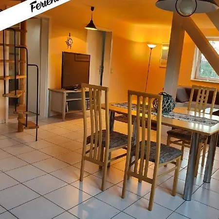 Ferienwohnung Sorgenfrei דירה *