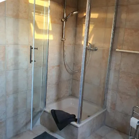 Ferienwohnung Sorgenfrei *